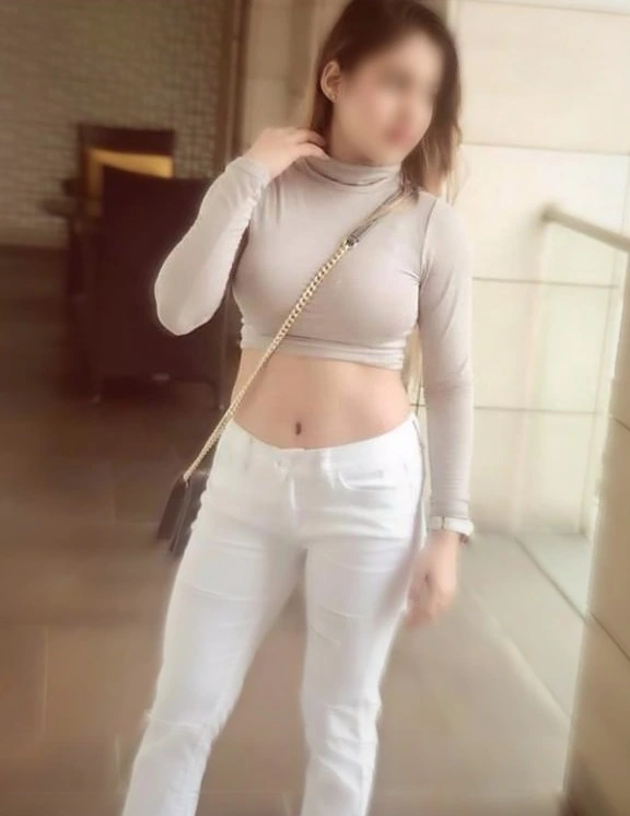 Call Girls in Chuari Khas